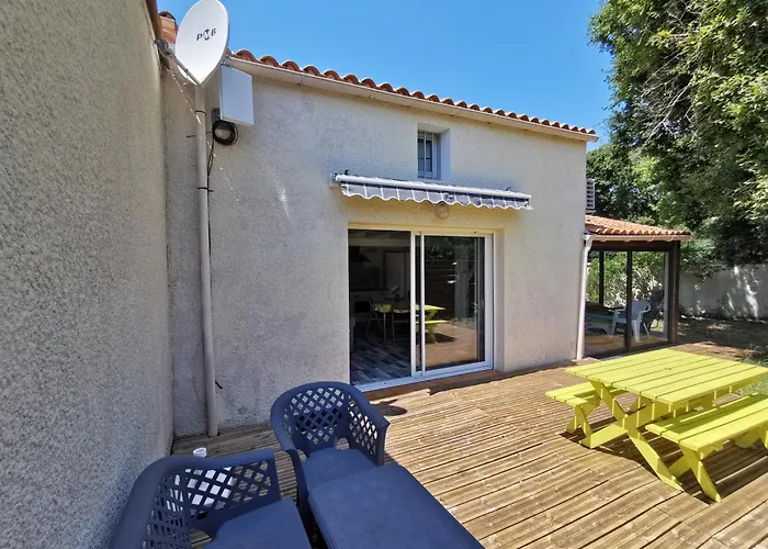 Petite Maison Agreable A 300 M De La Plage