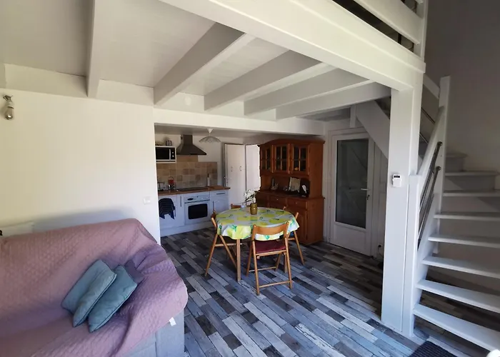 Petite Maison Agreable A 300 M De La Plage