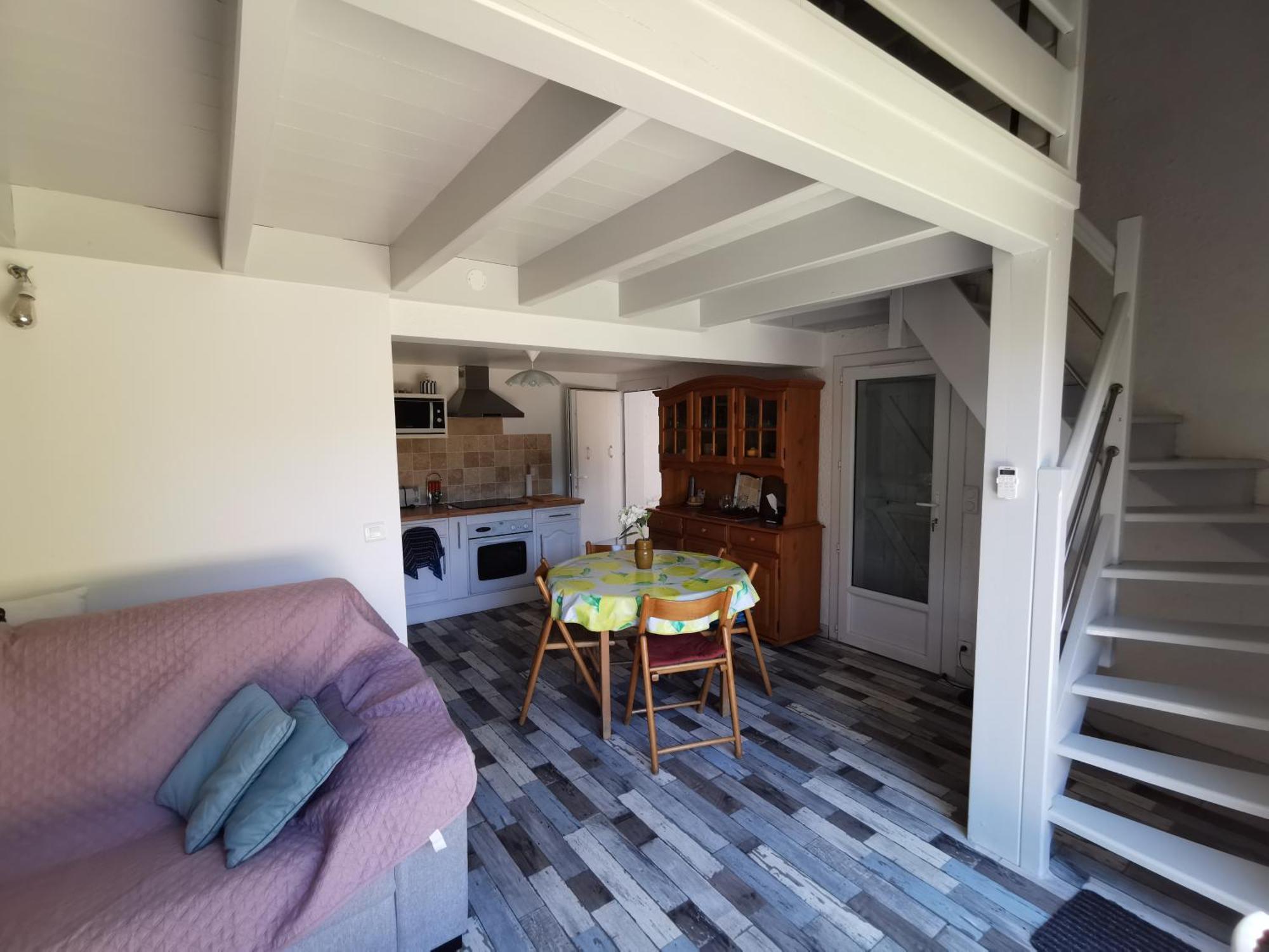Petite Maison Agreable A 300 M De La Holiday home *